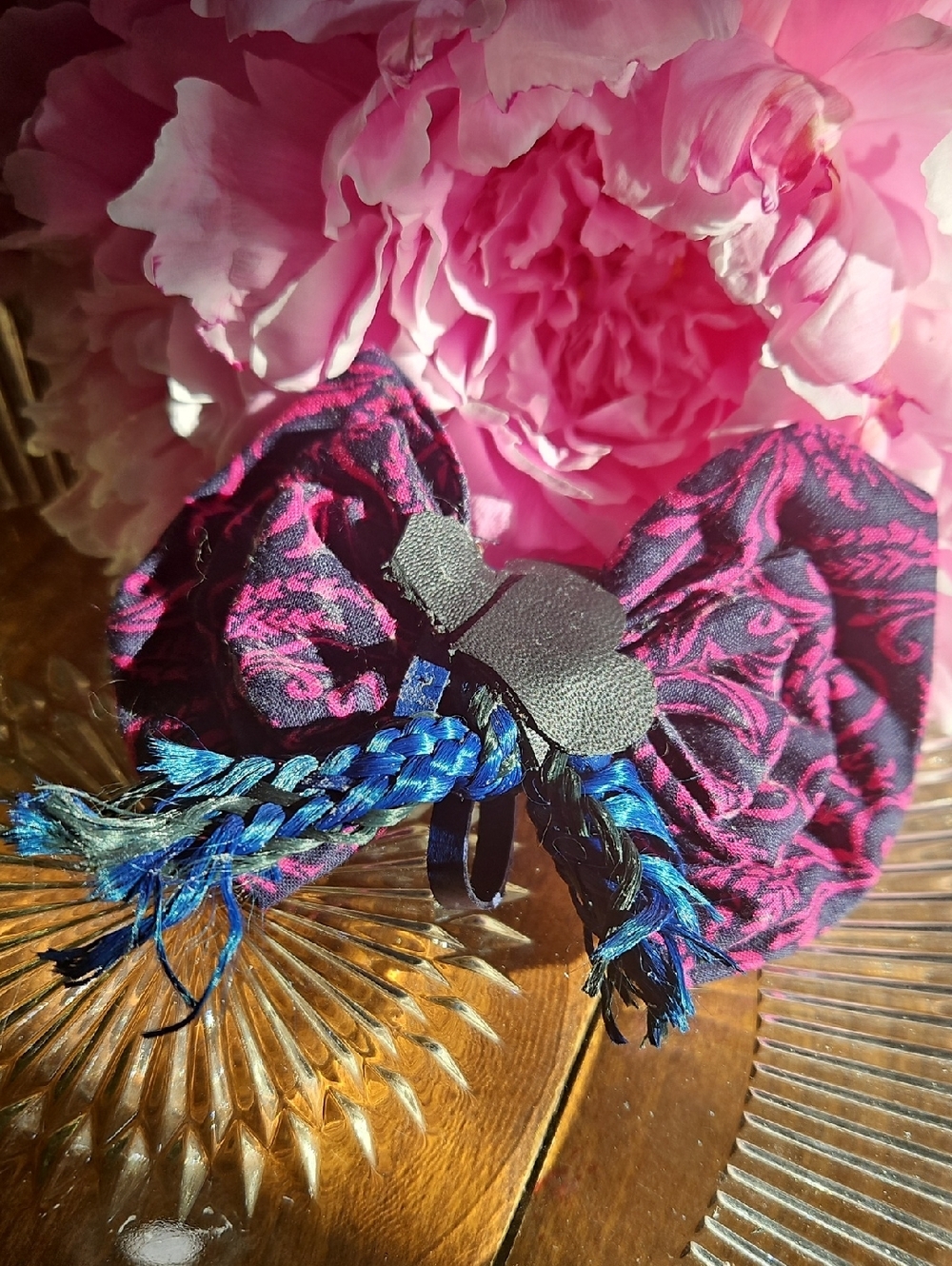 Hand Crafted Dog Collar Bow Tie Paisley Navy&Pink Black Leather Hearts NEW